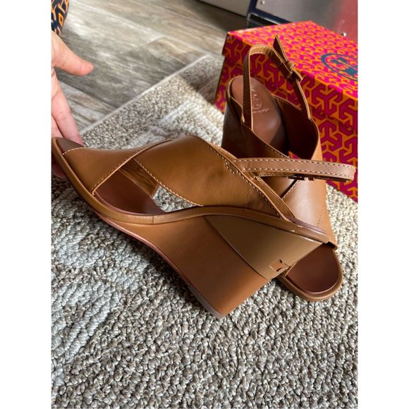 New Tory Burch Gabrielle wedge tan - Picture 3 of 9